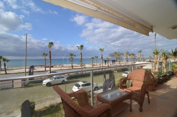 Alanya Denize  Sıfır  3+1 Eşyalı  Kiralık  Daire