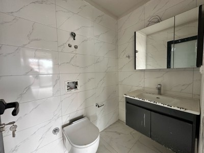 Alanya Alkü  Eğitim Araştırma Hastanesi yanındaki Plaza'da 2+1 Kiralık  Ofis